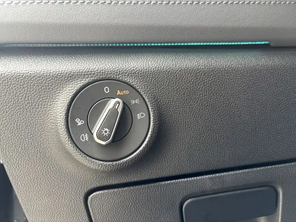 Volkswagen Sagitar — миниатюра 12