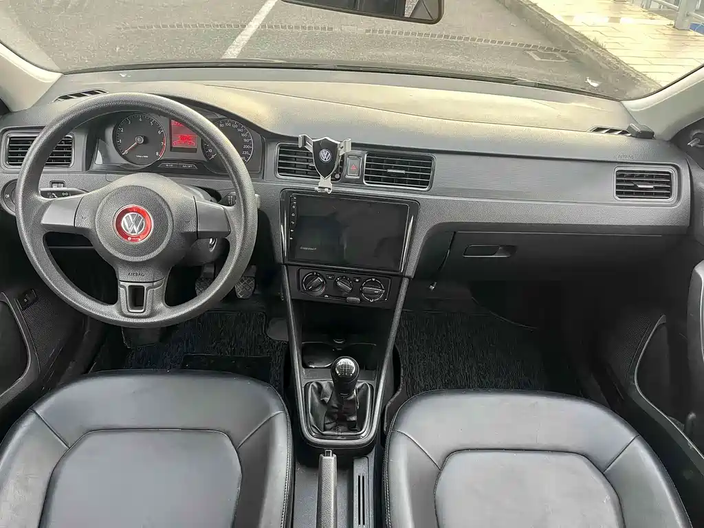 Volkswagen Santana 2015 1.6L MT