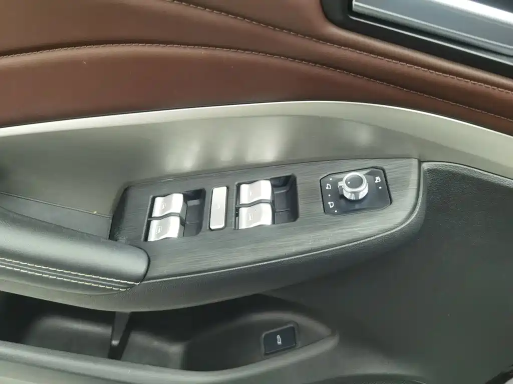 Wey Wey VV6 — миниатюра 9