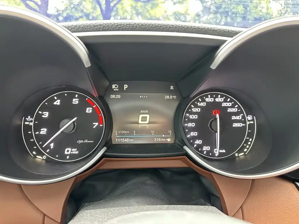 Alfa Romeo Giulia — миниатюра 13