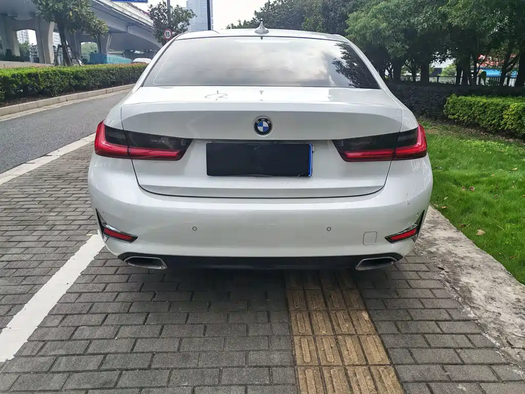 BMW 3 Series — миниатюра 10