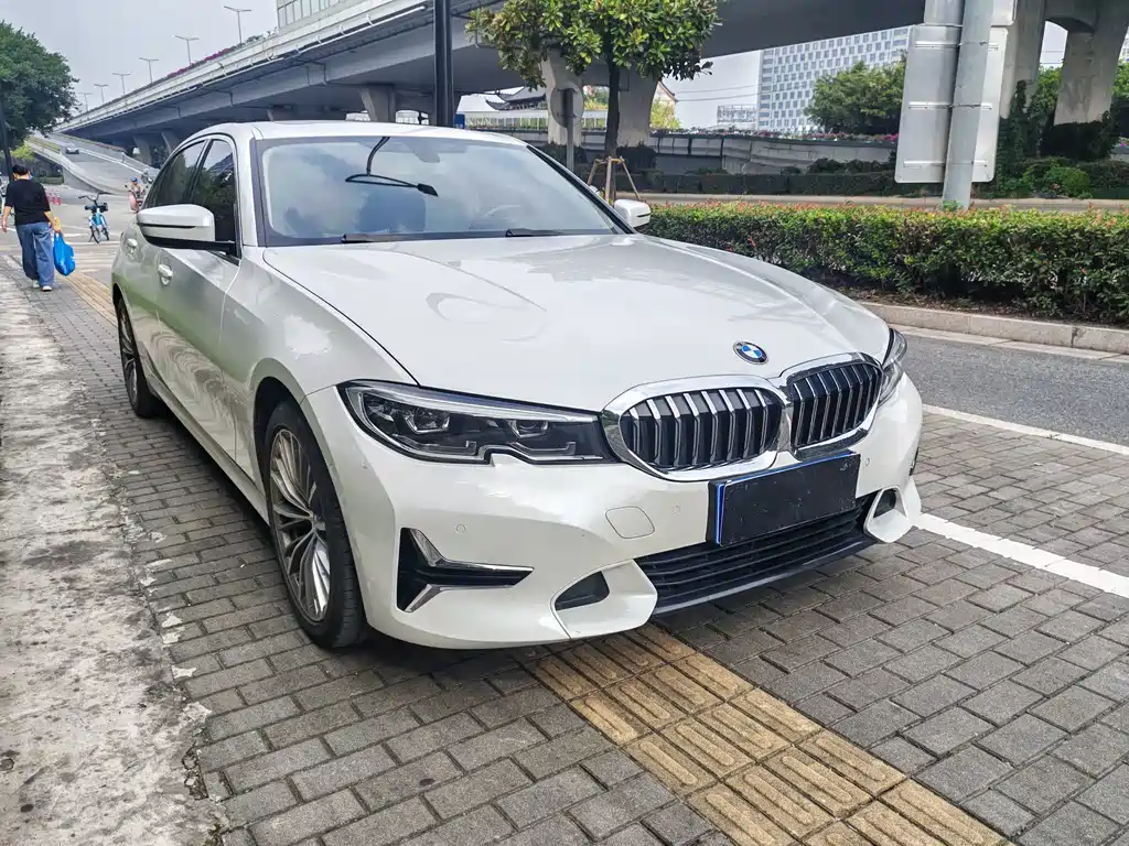 BMW 3 Series — миниатюра 12