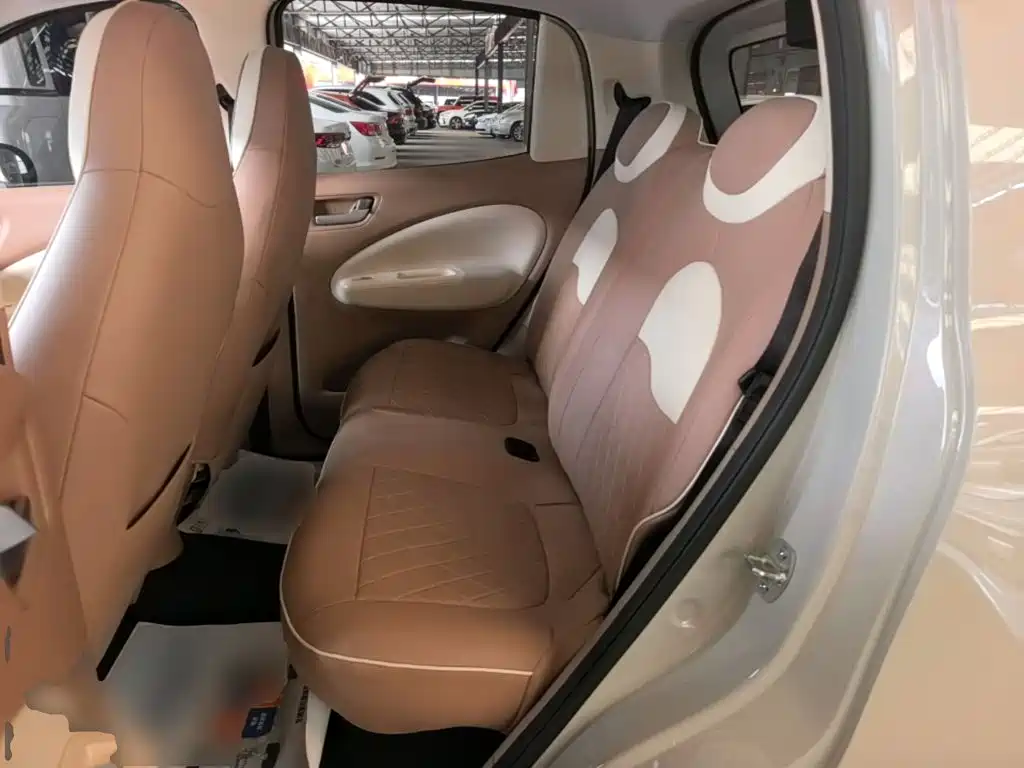 Wuling MINIEV — миниатюра 13