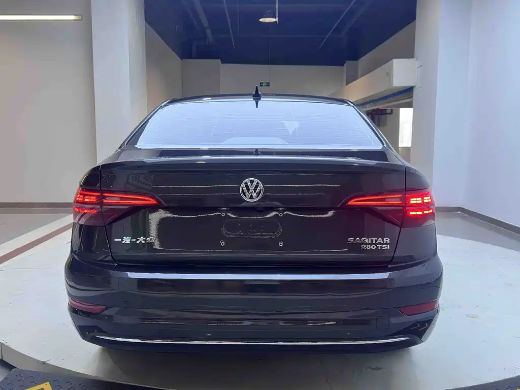 Volkswagen Sagitar 2022 280TSI DSG