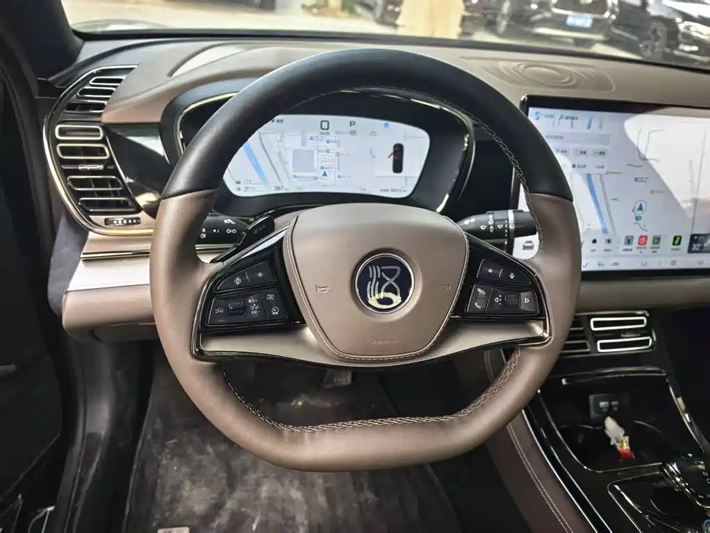 BYD Han 2025 DM-i Smart Drive 125KM Luxury