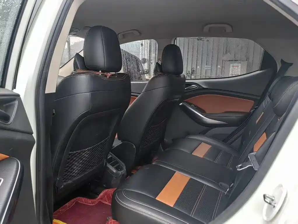 BYD Yuan 2016 1.5L MT Luxury