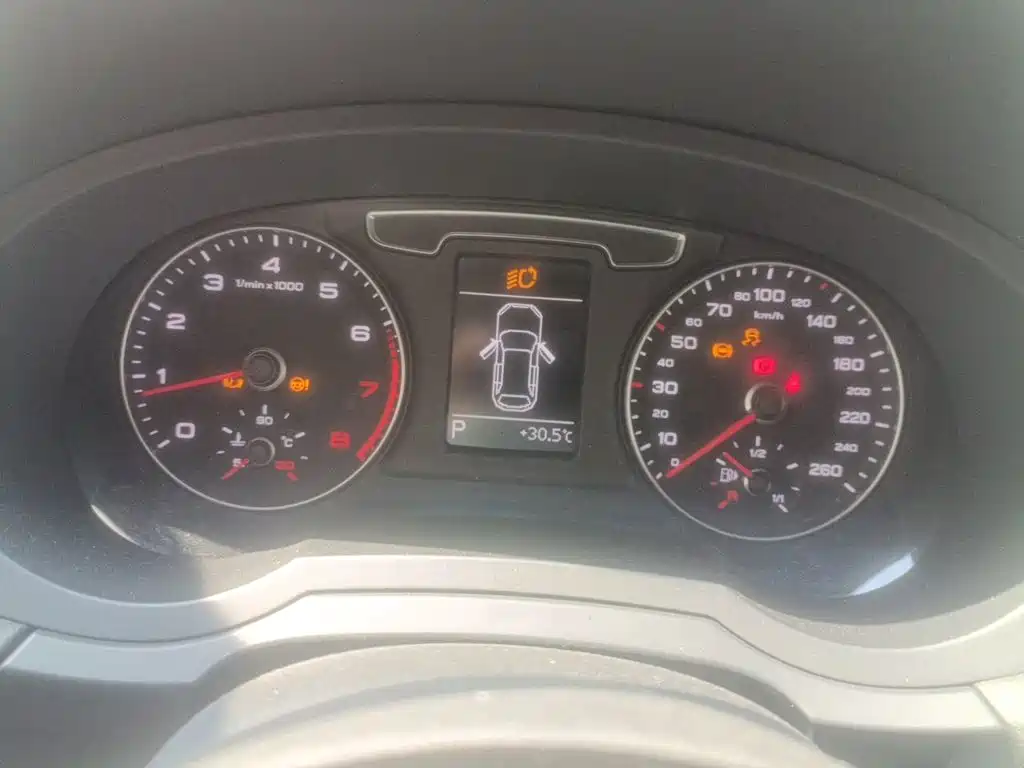 Audi Q3 — миниатюра 12