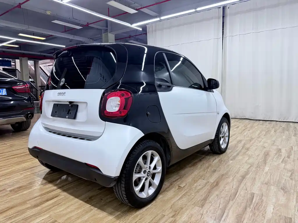 Smart fortwo 2018 1.0L 52 V