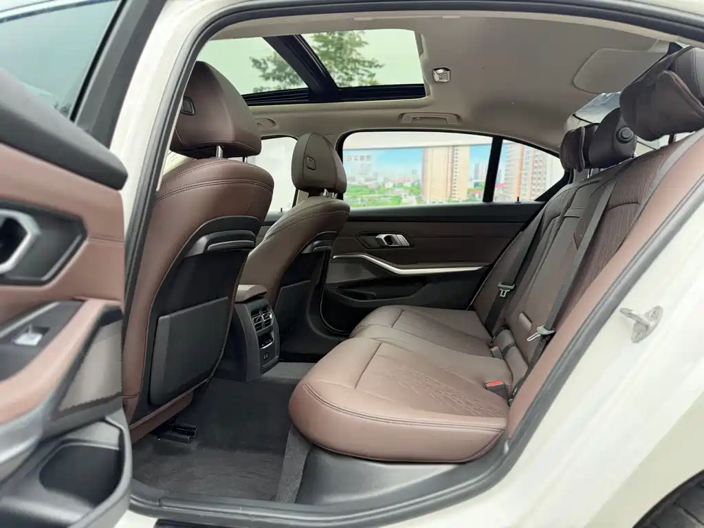 BMW 3 Series — миниатюра 11