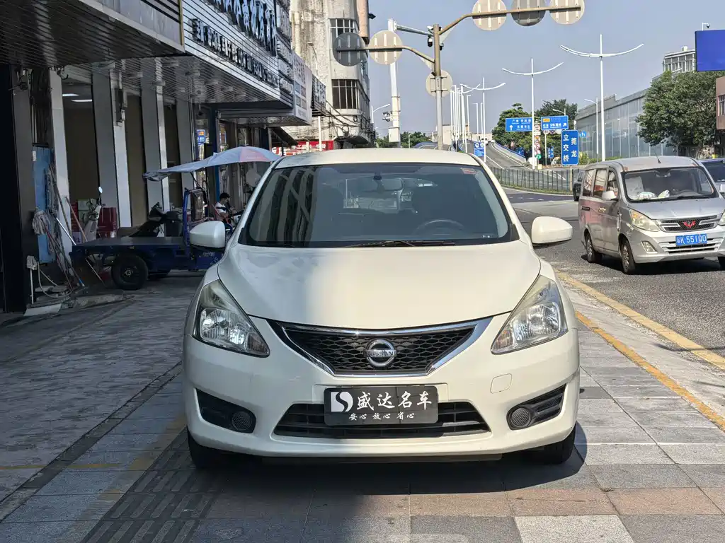 Nissan Tiida — миниатюра 2
