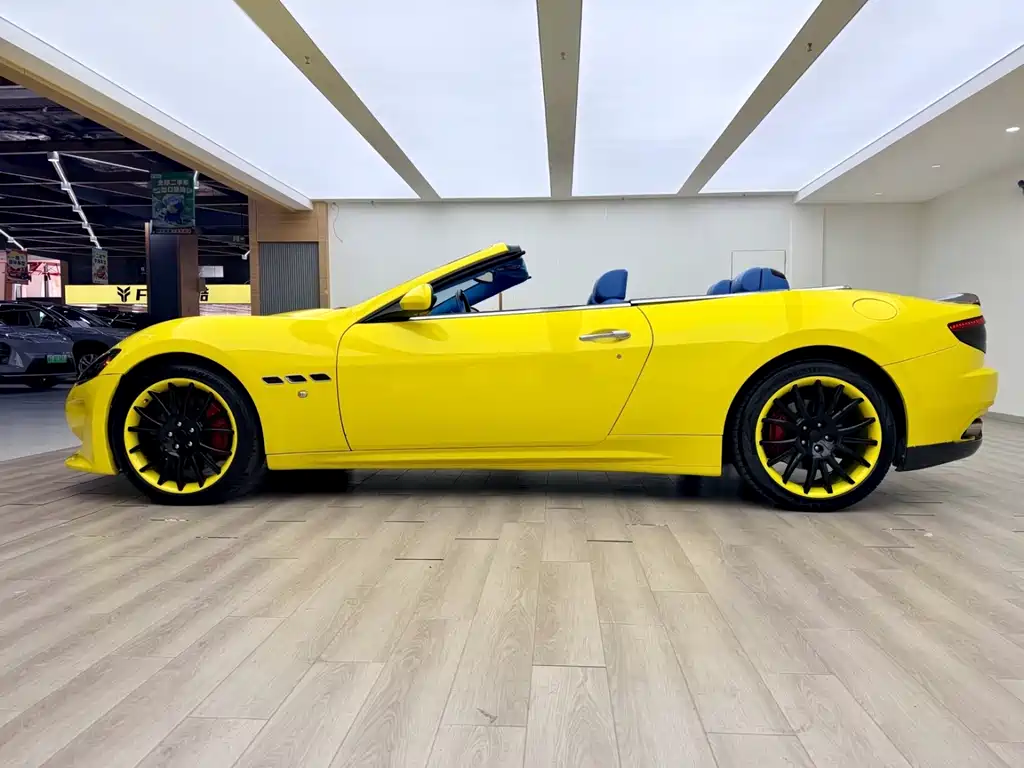 Maserati GranCabrio 2012 4.7L Sport