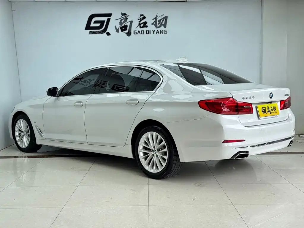 BMW 5 Series — миниатюра 29