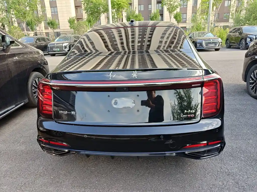 Hongqi H9 2025 2.0T 5 мест