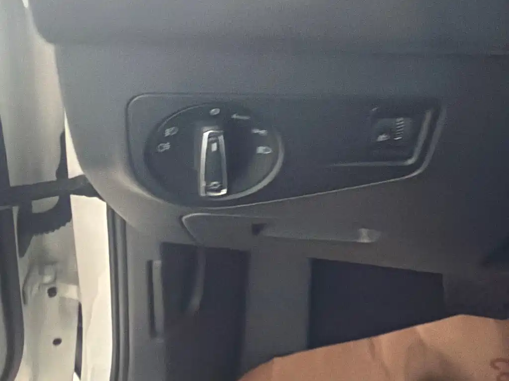 Volkswagen Tiguan L — миниатюра 10