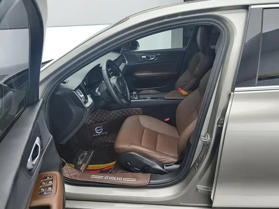 Volvo S60 — миниатюра 9