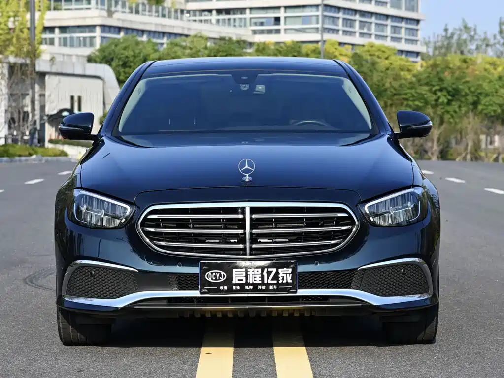 Mercedes-Benz E-Class — миниатюра 2