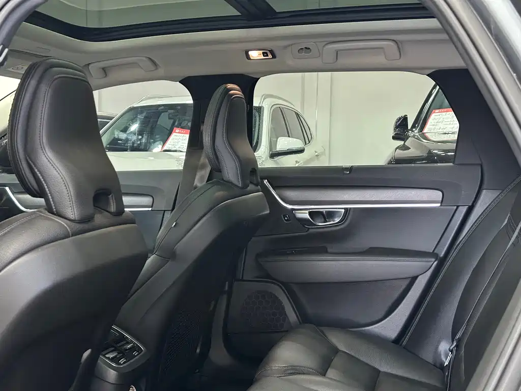 Volvo V90 2019 Cross Country T5 AWD VI
