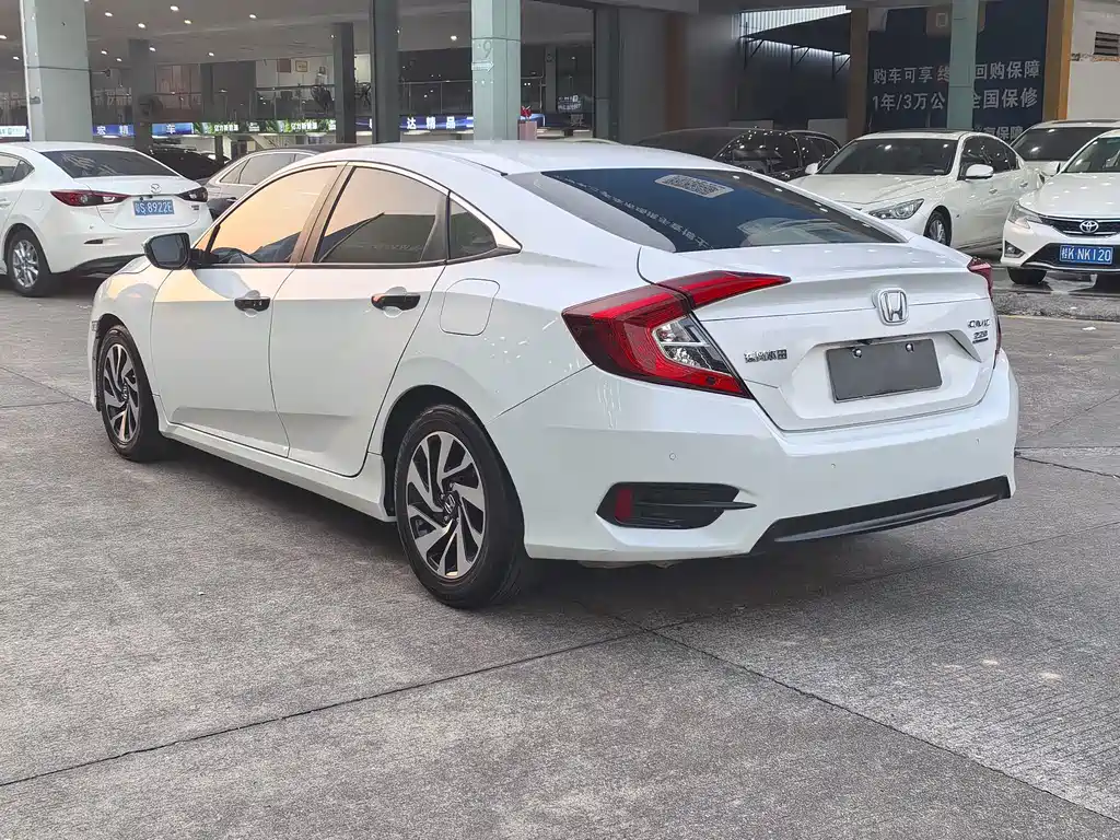 Honda Civic — миниатюра 4