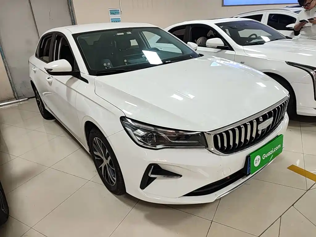 Geely Emgrand 2025 4 1.5L CVT