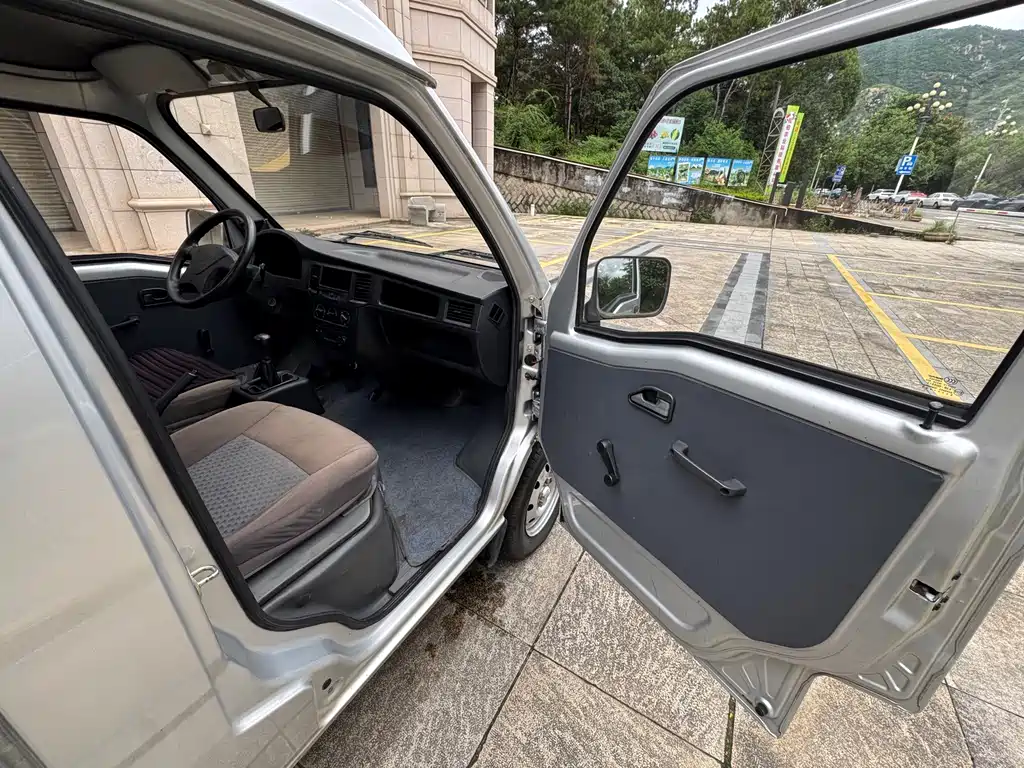Wuling Zhiguang Mini Truck — миниатюра 6