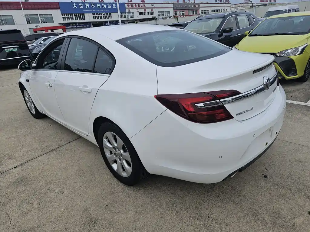 Buick Regal — миниатюра 11