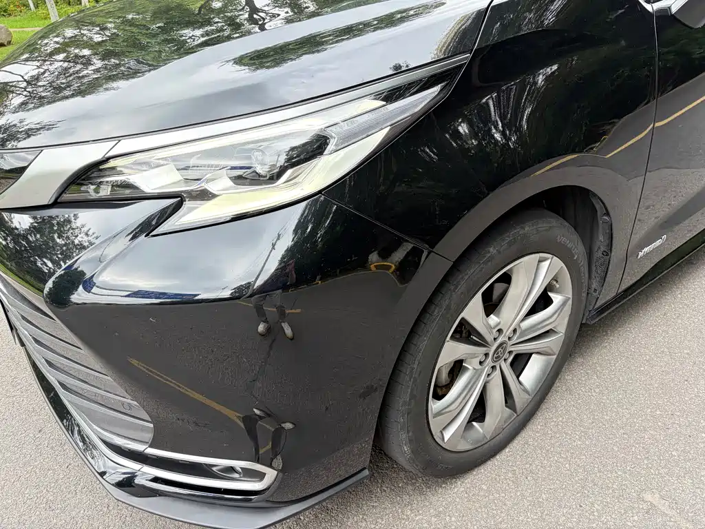 Toyota Sienna — миниатюра 8