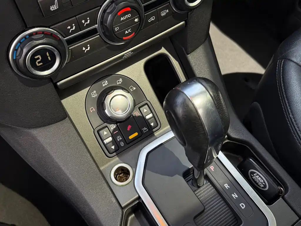 Land Rover Discovery 2012 5.0 V8 SE