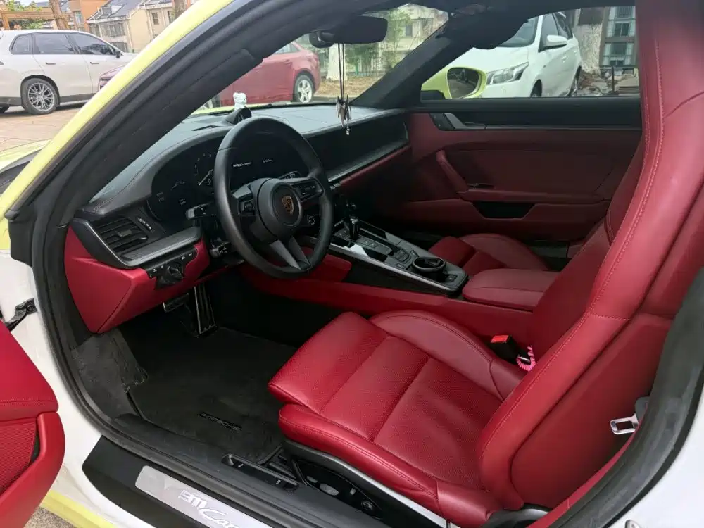 Porsche 911 2023 Carrera 3.0T
