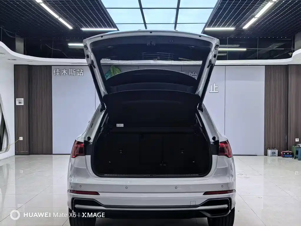 Audi Q3 — миниатюра 12