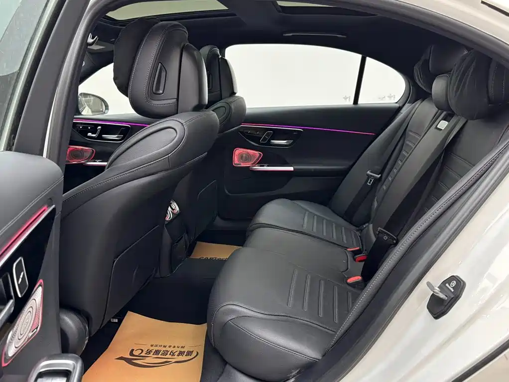 Mercedes-Benz C-Class — миниатюра 9