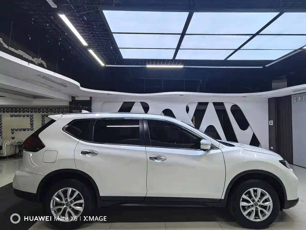 Nissan X-Trail — миниатюра 7