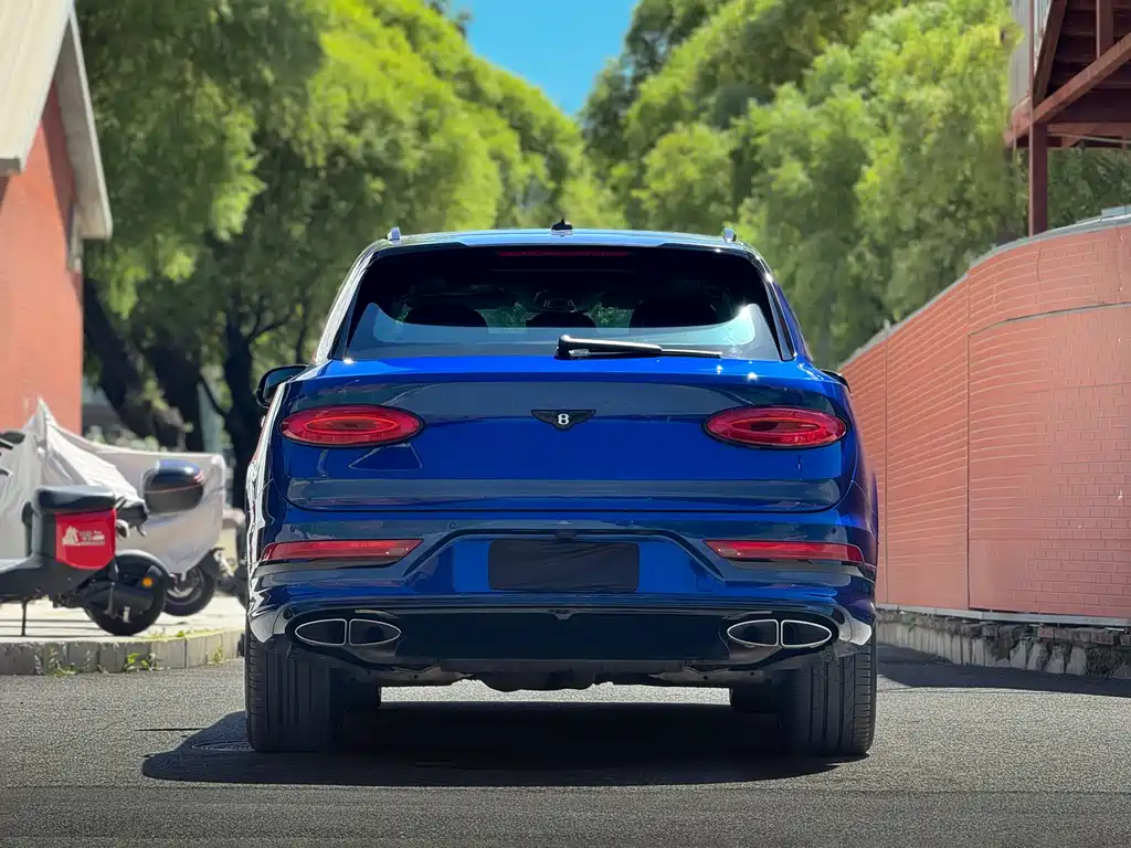 Bentley Bentayga — миниатюра 15