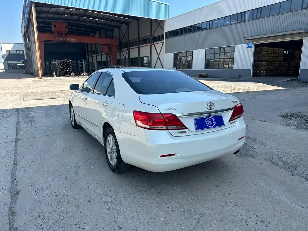 Toyota Camry — миниатюра 7