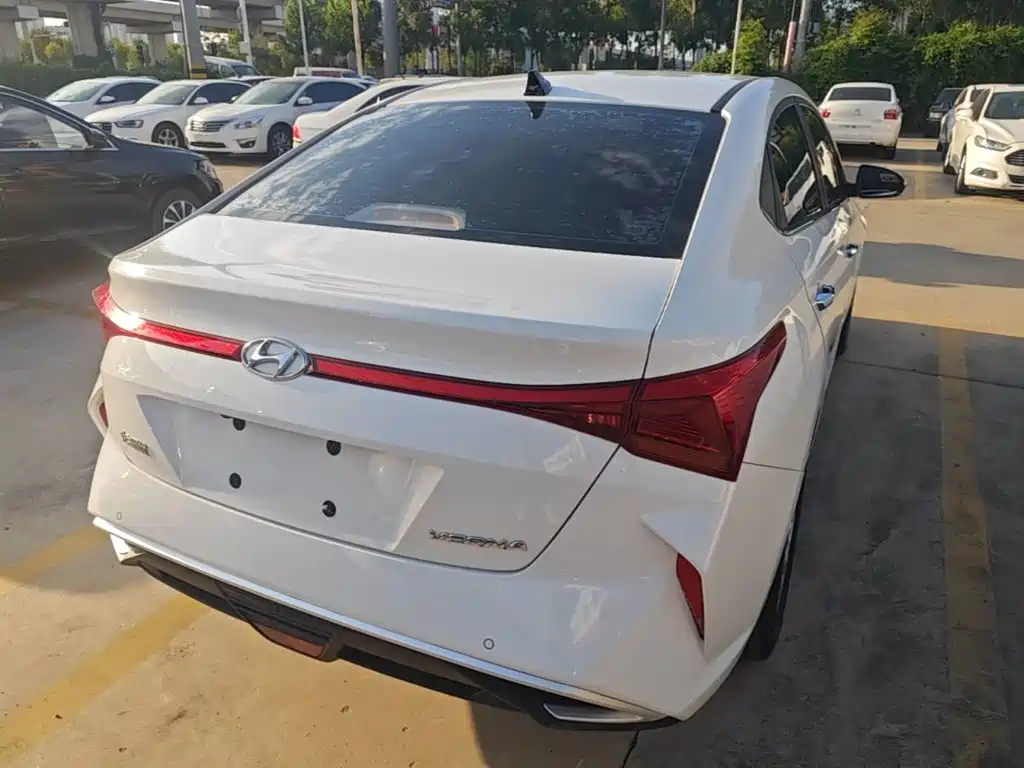 Hyundai Verna — миниатюра 7