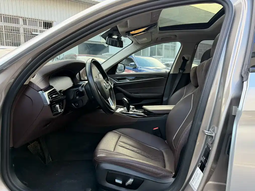 BMW 5 Series 5 2021 525Li Luxury