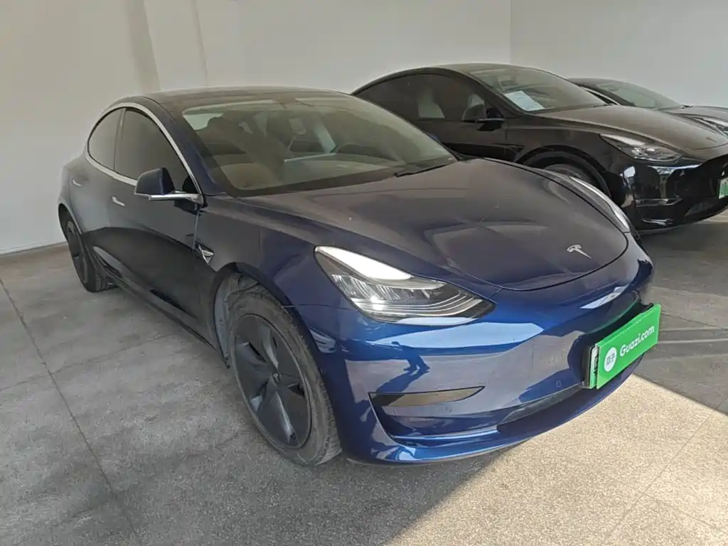 Tesla Model 3 — миниатюра 4