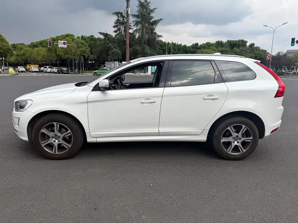 Volvo XC60 (Import) — миниатюра 7