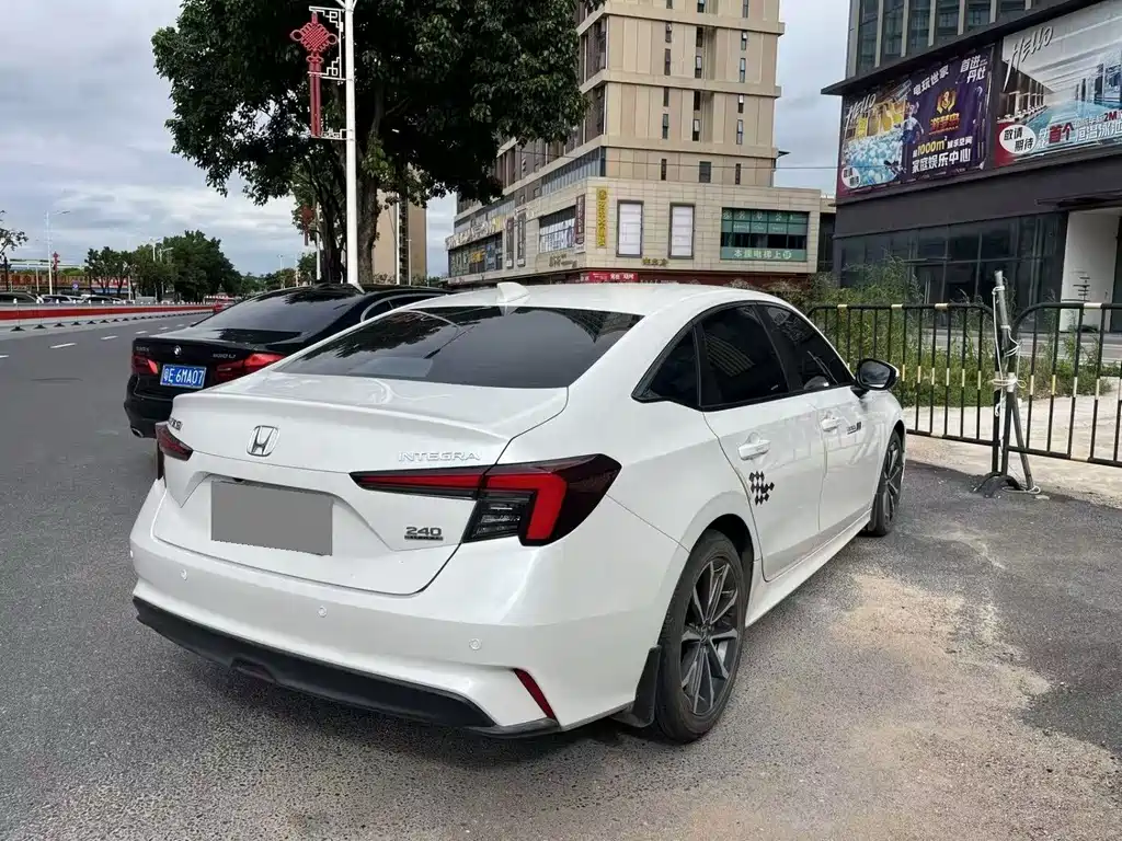 Honda Integra — миниатюра 2