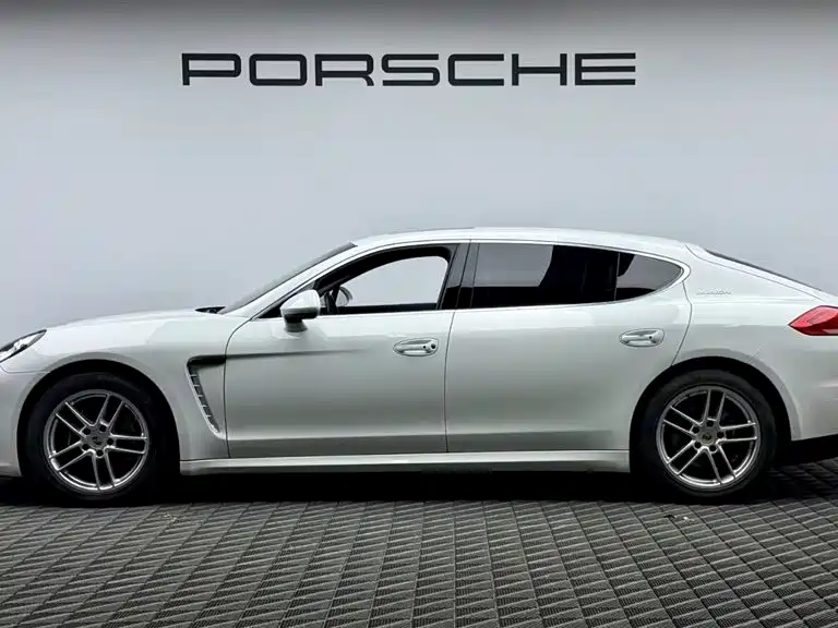 Porsche Panamera — миниатюра 4