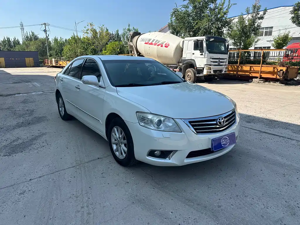 Toyota Camry — миниатюра 3