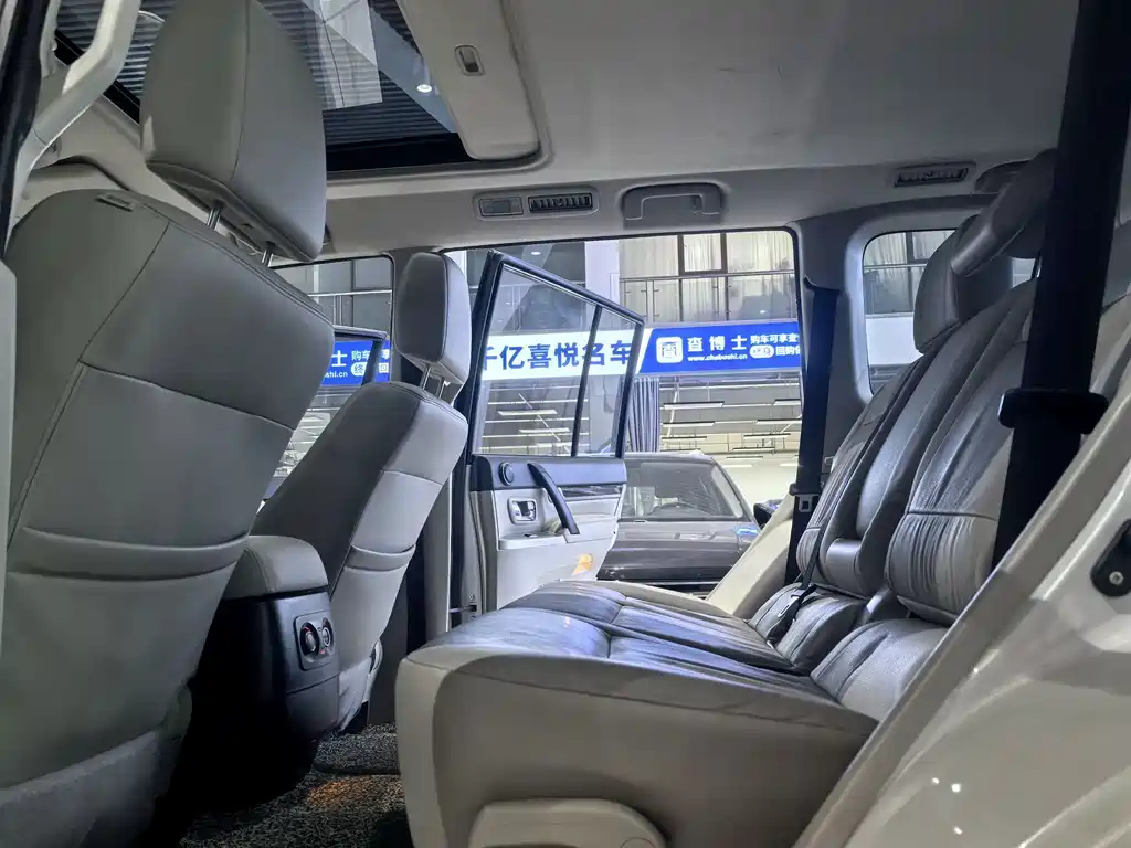 Mitsubishi Pajero (Import) — миниатюра 14
