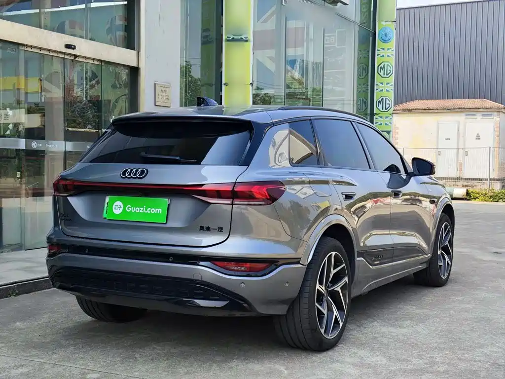 Audi Q6L e-tron — миниатюра 7