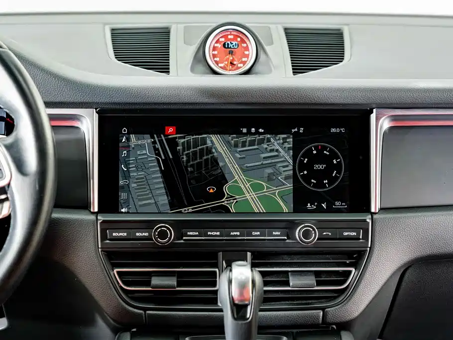 Porsche Macan — миниатюра 13