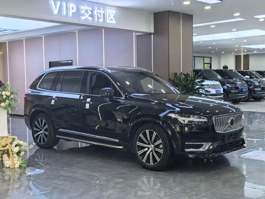Volvo XC90 2021 B6 Luxury 7 мест