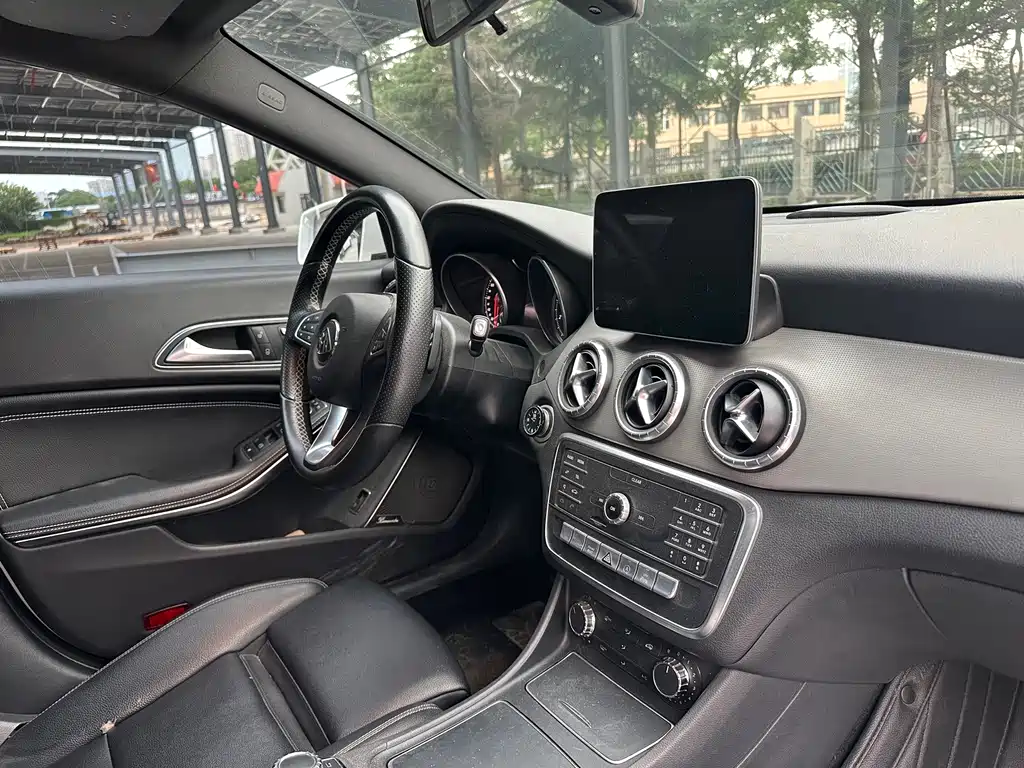 Mercedes-Benz CLA (Import) — миниатюра 8