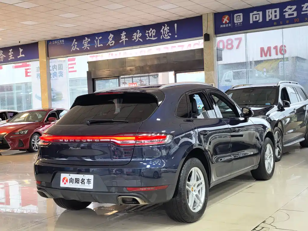 Porsche Macan — миниатюра 6
