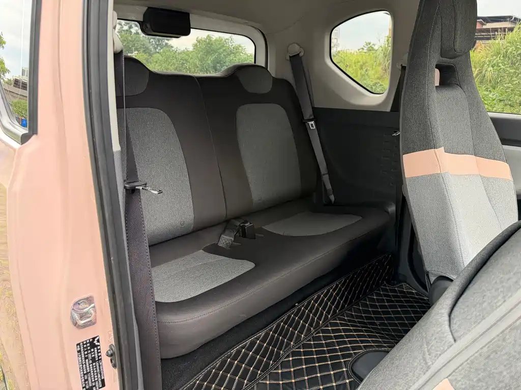 Wuling MINIEV — миниатюра 9