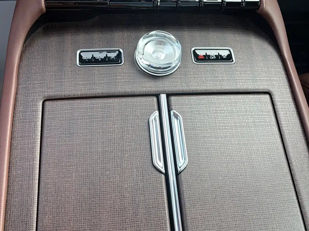 Lincoln Navigator — миниатюра 20