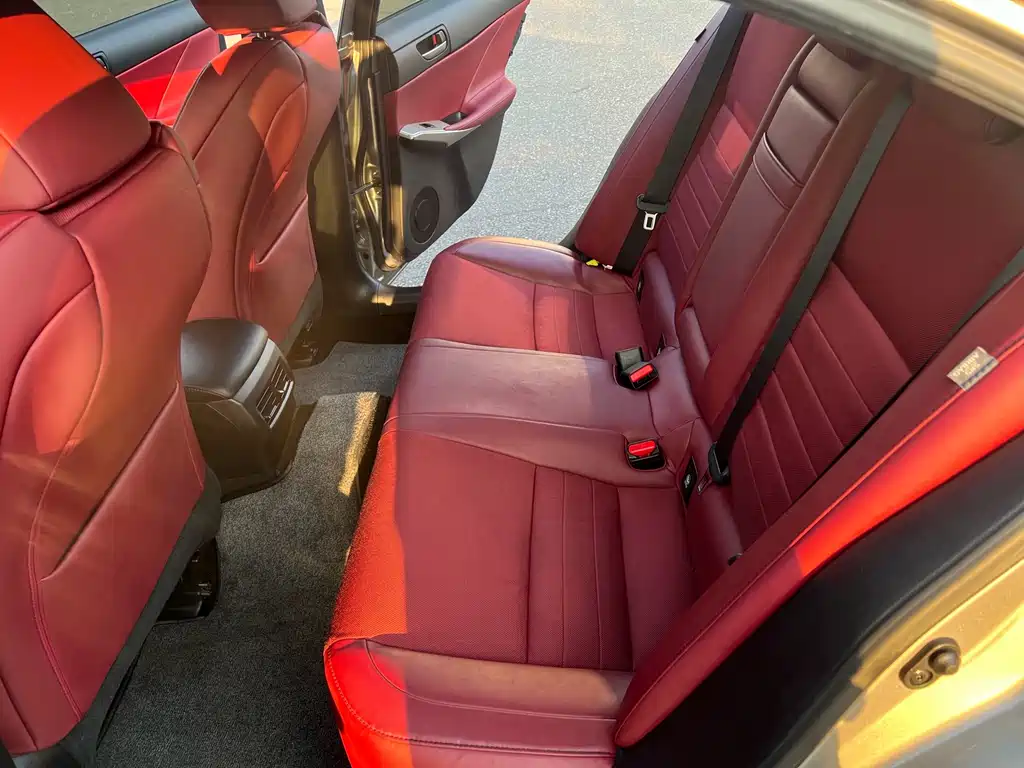 Lexus IS — миниатюра 12