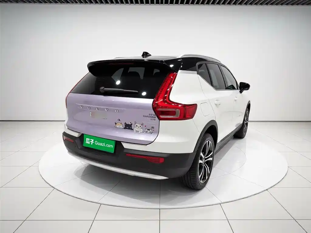 Volvo XC40 2023 B3 Luxury